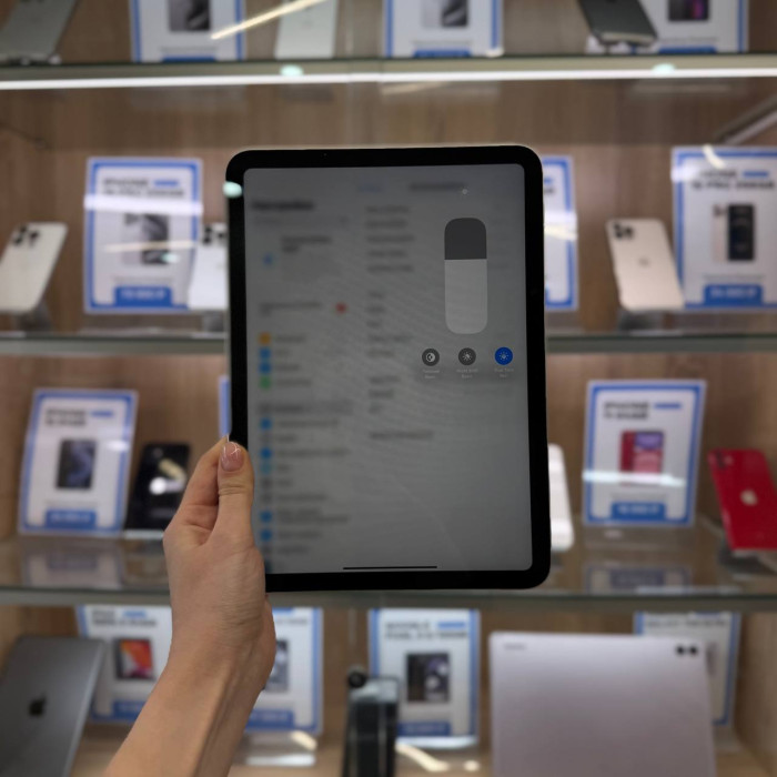 Уценка Планшет Apple iPad 2022 Wi-Fi 10.9 64GB Серебристый | Фото 3 из 4
