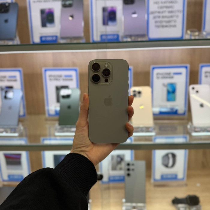 Б/У Смартфон Apple iPhone 16 Pro 1024GB Natural Titanium (Натуральный Титан)