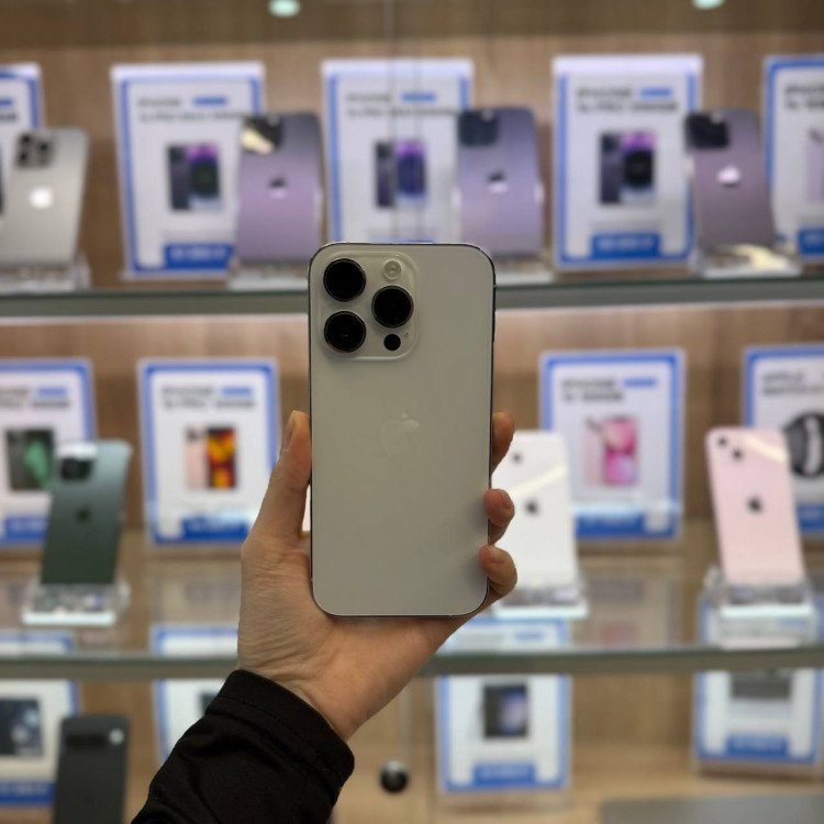 Б/У Смартфон Apple iPhone 14 Pro 128GB Серебро (Silver) nano SIM + eSIM