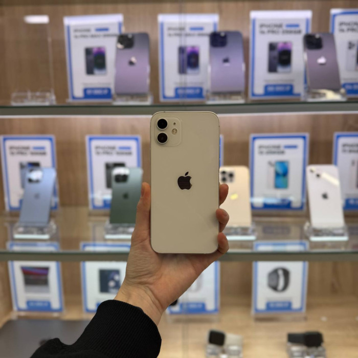 Б/У iPhone 12 128GB Белый