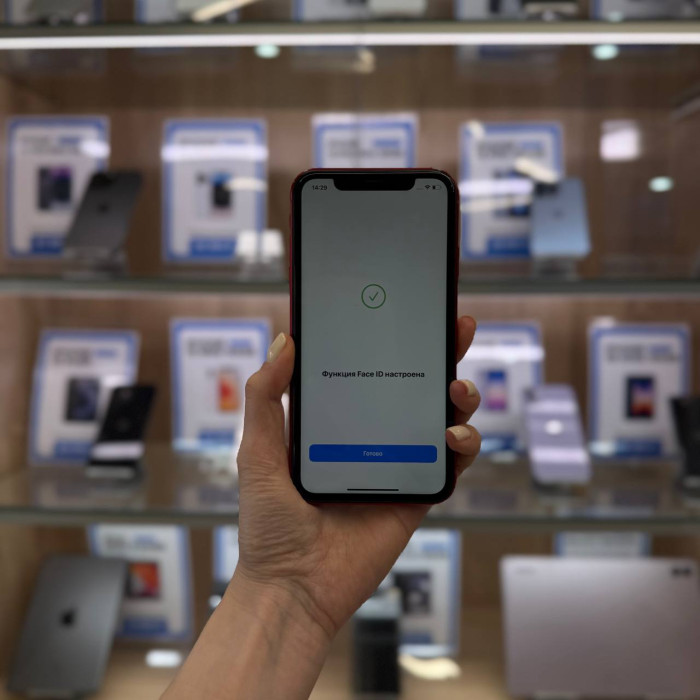 Б/у Смартфон Apple iPhone XR 64GB Red RU | Фото 5 из 5