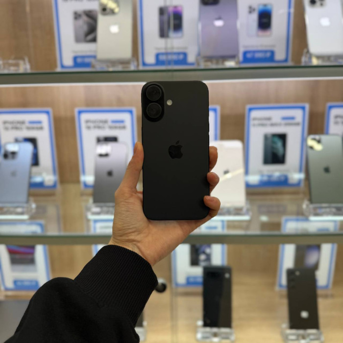 Б/У Смартфон Apple iPhone 16 256GB Черный (Black) nano SIM + eSIM