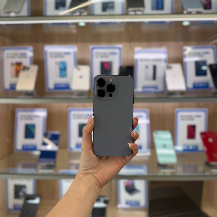 Б/У Смартфон Apple iPhone 13 Pro 256GB Небесно-голубой | Фото 1 из 5