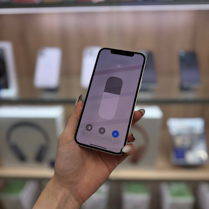Б/у Смартфон Apple iPhone 12 64GB White | Фото 3 из 5