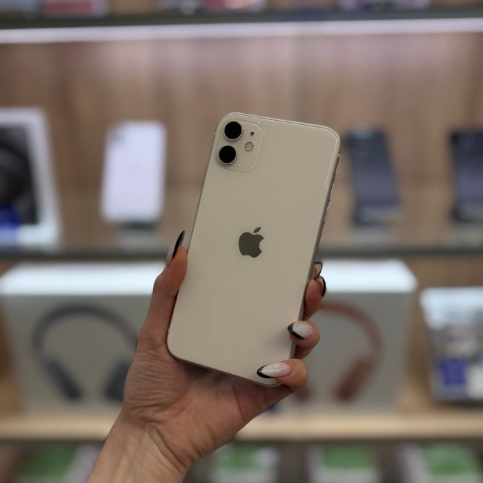 Б/у Смартфон Apple iPhone 11 128GB White RU | Фото 1 из 5