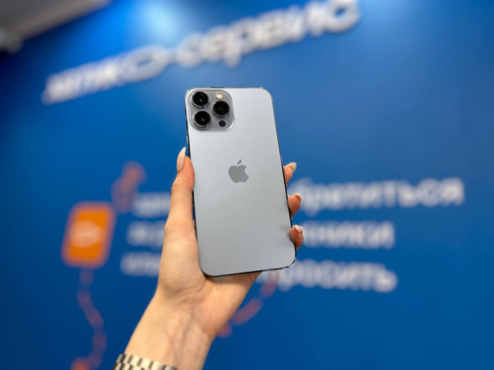 Б/У Смартфон Apple iPhone 13 Pro Max 128GB голубой