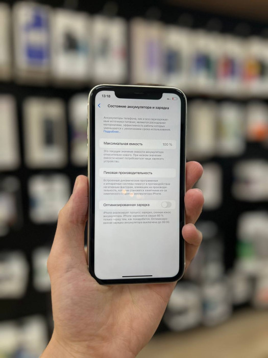 Б/У Смартфон Apple iPhone 11 128GB Белый EU | Фото 4 из 5