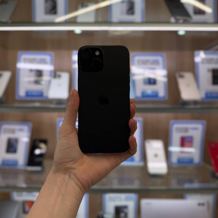 Б/у Смартфон Apple iPhone 15 128GB Black | Фото 1 из 5