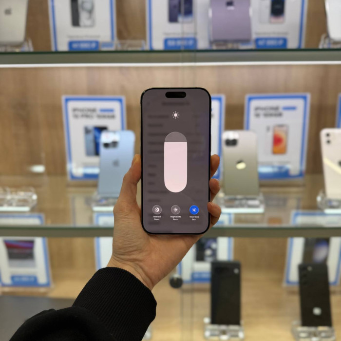 Б/У Смартфон Apple iPhone 16 Pro 128GB Desert Titanium (Пустынный титан)