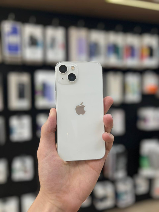 Б/У Смартфон Apple iPhone 13 128GB Сияющая звезда (Starlight) | Фото 1 из 5