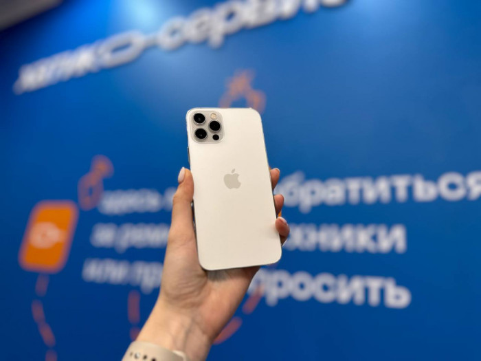 Б/у Смартфон Apple iPhone 12 Pro 256GB Белый